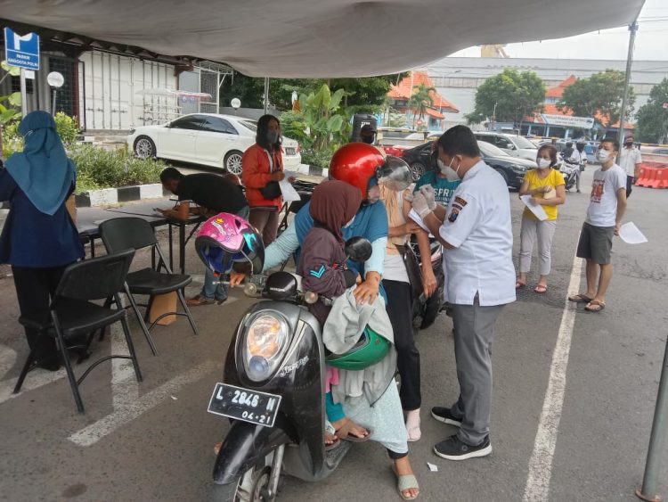 Polres Pelabuhan Tanjung Perak Buka Layanan Vaksinasi Drive Thru Setiap Hari, Dorong Percepatan Pencapaian Target Herd Immunity