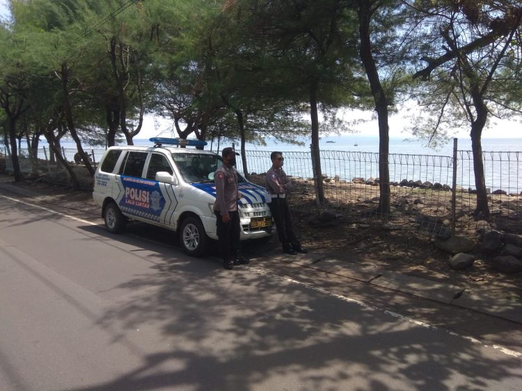 Polsek Kenjeran Laksanakan Patroli Antisipasi Kerawanan 3C di Pantai Batu, Situasi Terpantau Aman