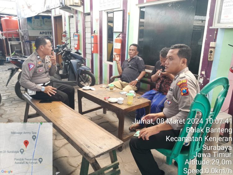 Polsek Kenjeran Tingkatkan Keamanan Pasar Podomoro Melalui Patroli Dialogis