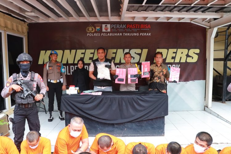 Polres Tanjung Perak Ungkap 17 Kasus Narkoba Pada Februari 2024, Amankan 21 Tersangka