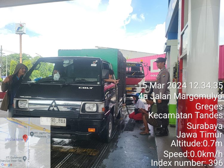 Polsek Asemrowo Antisipasi Adanya Tindak Kriminalitas di SPBU Melalui Patroli Rutin