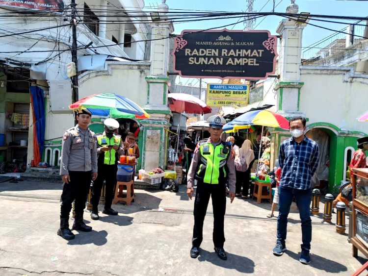 Polsek Semampir Laksanakan Patroli KRYD di Wisata Religi Sunan Ampel