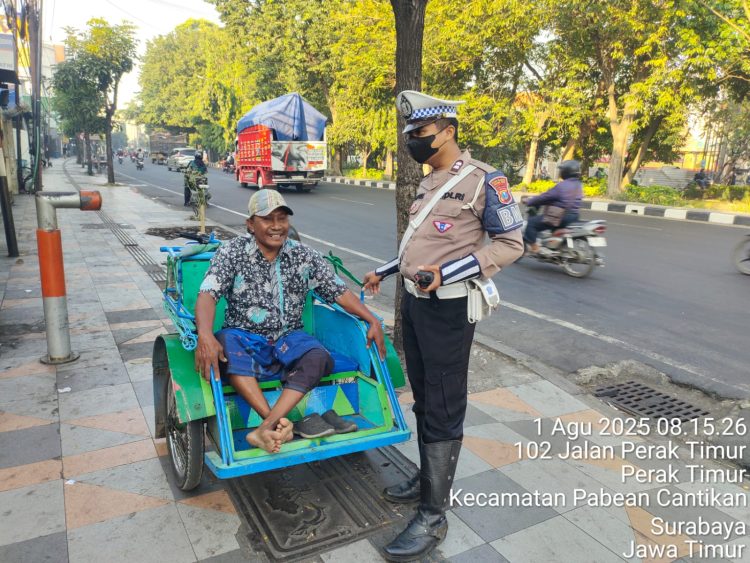 Satlantas Polres Pelabuhan Tanjung Perak Gencarkan Sosialisasi Tertib Lalu Lintas kepada Masyarakat