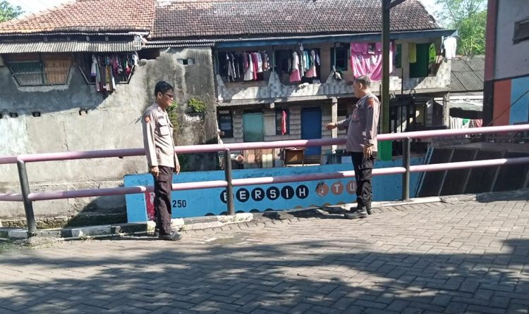 Polsek Krembangan Laksanakan Patroli Harkamtibmas dan Pengecekan Debit Air