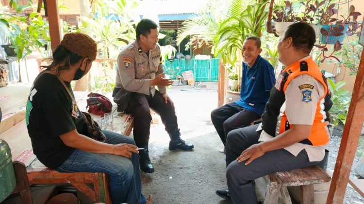 Bhabinkamtibmas Pegirian Laksanakan Sambang dan Sampaikan Pesan Kamtibmas kepada Warga RW 3