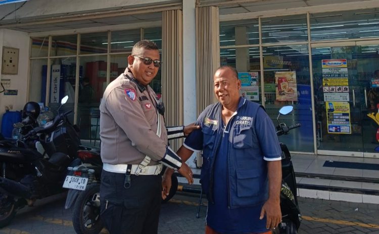 Sosialisasi Tatap Muka Satlantas Polres Pelabuhan Tanjung Perak Ajak Masyarakat Tertib Berlalu Lintas