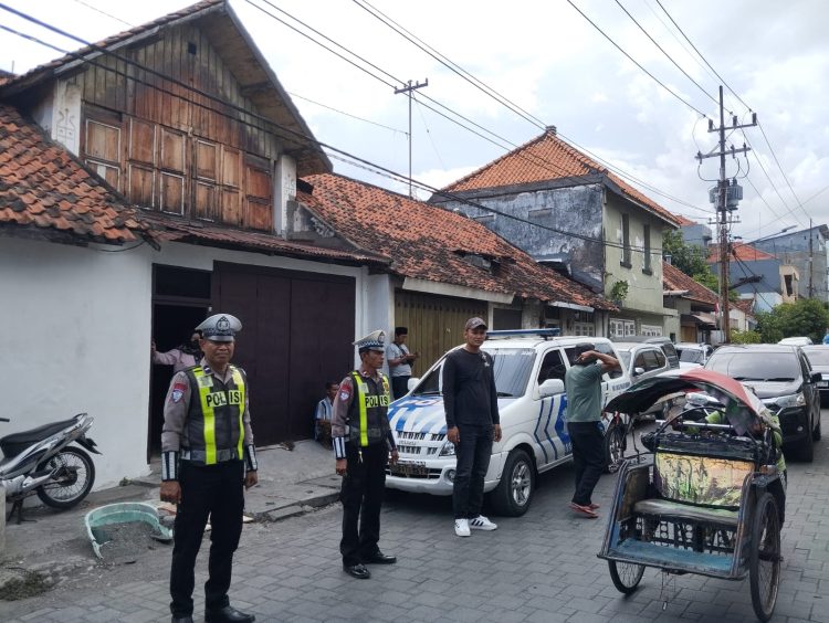 Patroli Harkamtibmas Polsek Semampir di Jalan Pertukangan Berlangsung Aman dan Kondusif