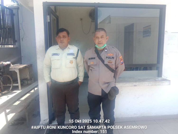 Patroli Harkamtibmas Polsek Asemrowo di Kawasan Pergudangan Margomulyo