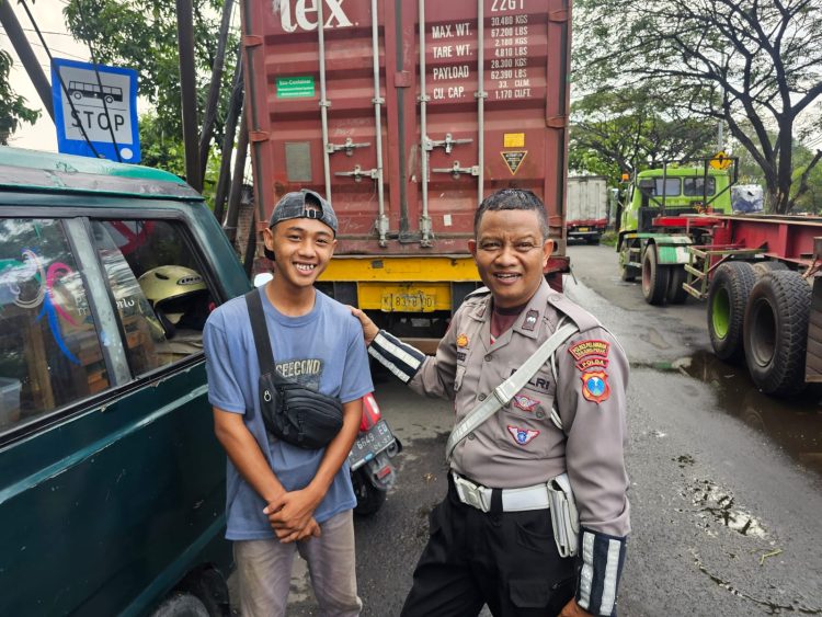 Satlantas Polres Pelabuhan Tanjung Perak Gelar Sosialisasi Tatap Muka Edukasi Tertib Lalu Lintas
