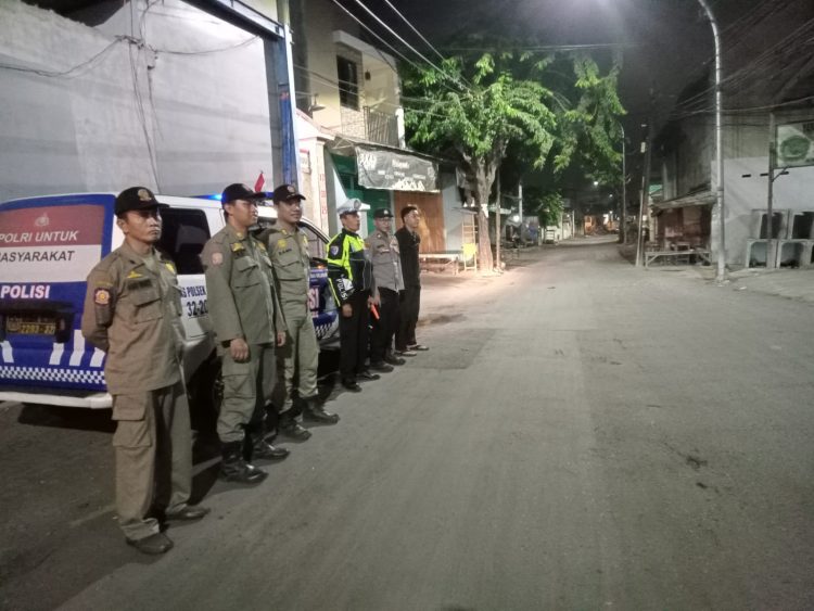 Polsek Semampir Gelar Patroli Harkamtibmas di Jalan Tenggumung Wetan Antisipasi Tawuran Remaja dan 3C