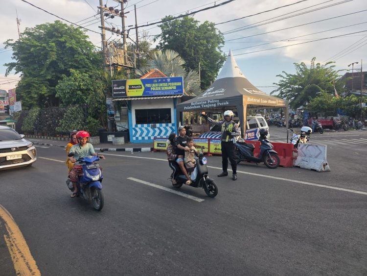Satlantas Polres Pelabuhan Tanjung Perak Gelar Patroli dan Penindakan Pelanggaran Rambu Larangan di Wilayah Hukum Setempat