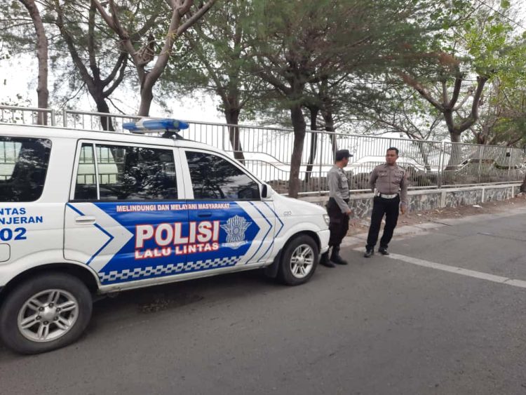 Polsek Kenjeran Gencarkan Patroli di Area Wisata Pantai Batu-Batu untuk Antisipasi 3C dan Gangguan Kamtibmas