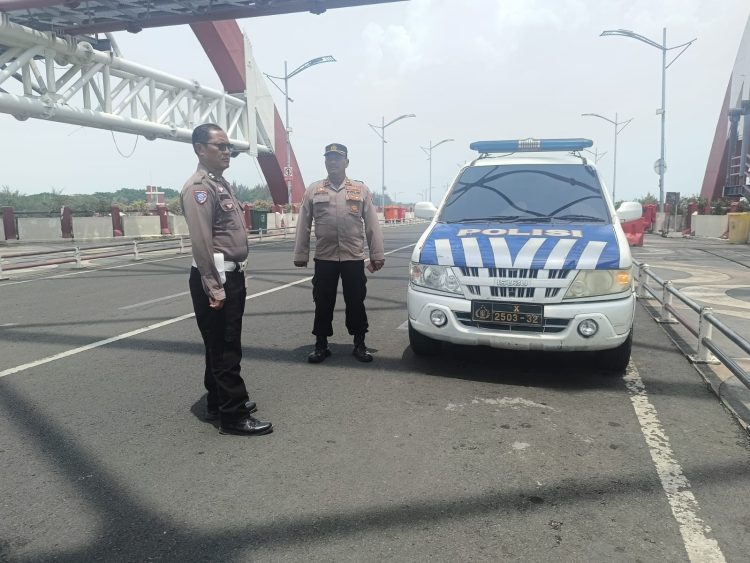 Polsek Kenjeran Laksanakan Pemantauan Antisipasi 3C di Sekitar Jembatan Suroboyo