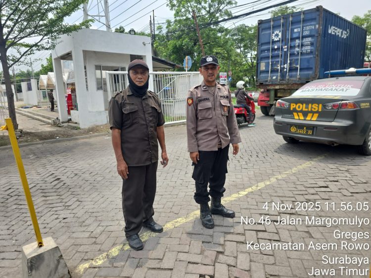 Polsek Asemrowo Gelar Patroli Dialogis di Kawasan Pergudangan Antropolis