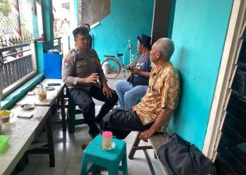 Bhabinkamtibmas Wonokusumo Laksanakan Sambang Dialogis Bersama Tokoh Masyarakat Ajak Warga Jaga Kamtibmas