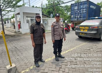 Polsek Asemrowo Gelar Patroli Dialogis di Kawasan Pergudangan Antropolis
